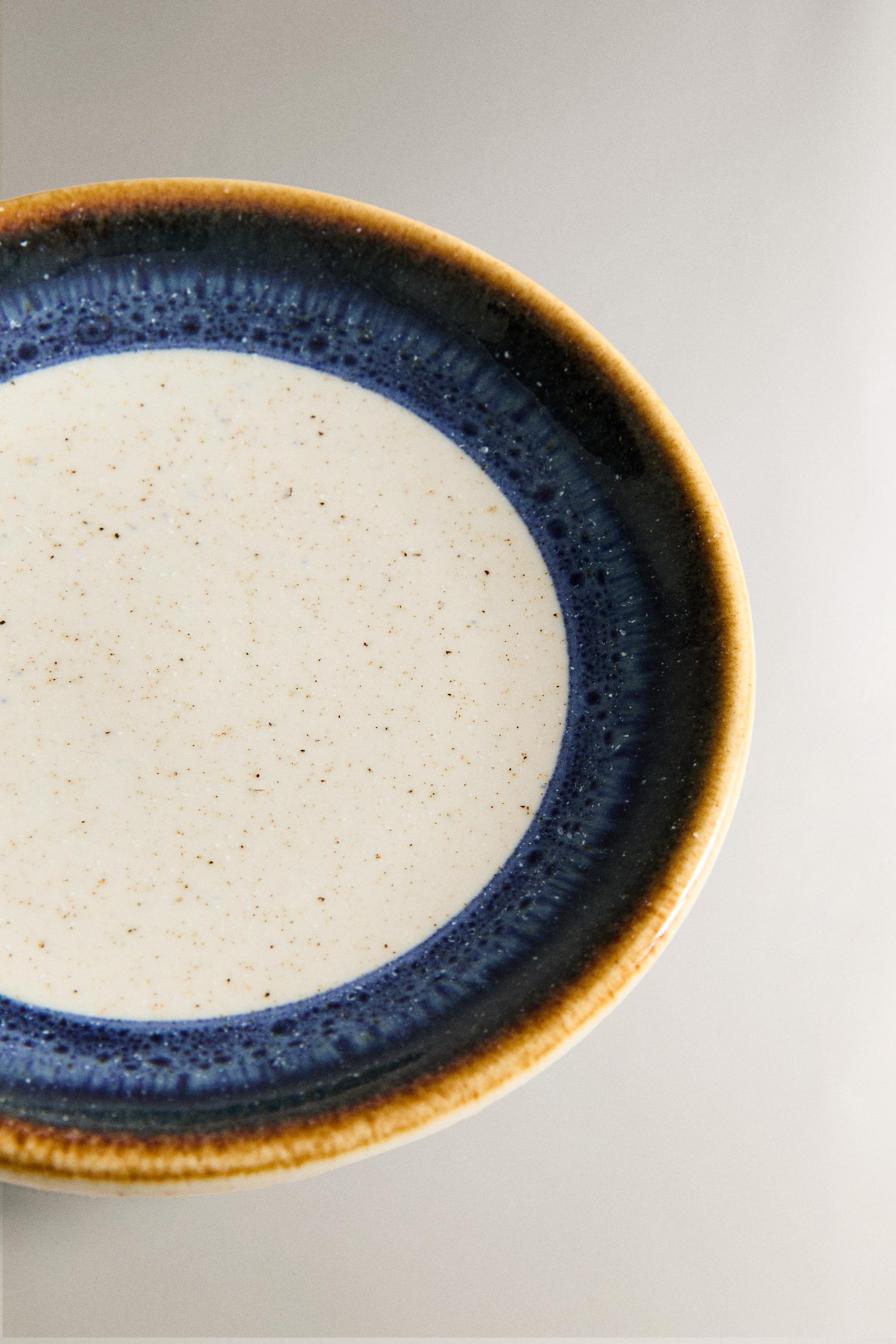 DYED RIM EARTHENWARE SIDE PLATE